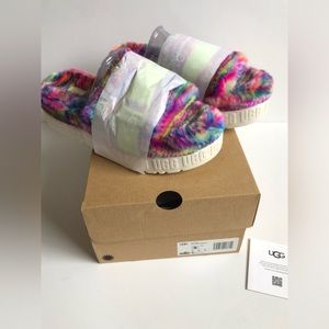 UGG Women's Fluffita Pixelate Slipper, White/Multi Color, Size 8